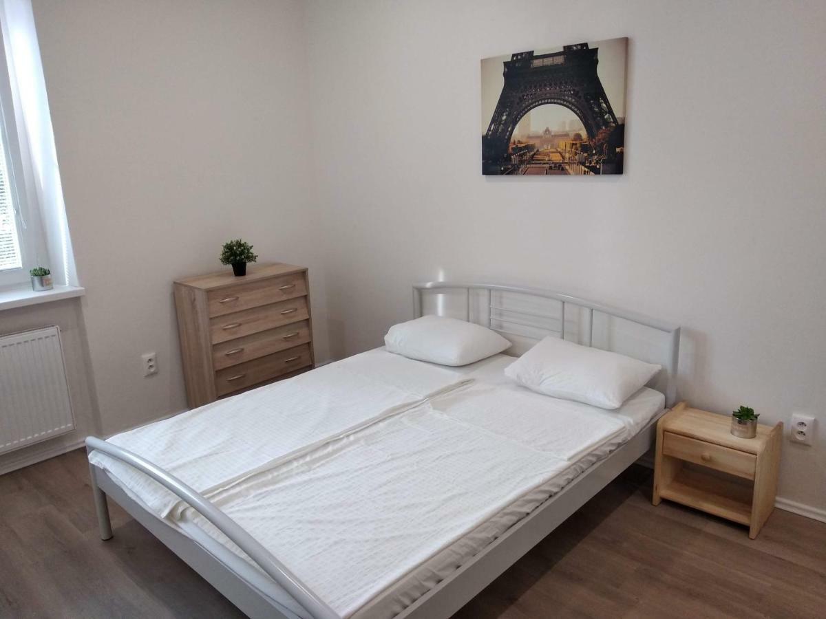 Kate & Jenny Apartments - Cosy Place In The City Center براتسيلافا المظهر الخارجي الصورة