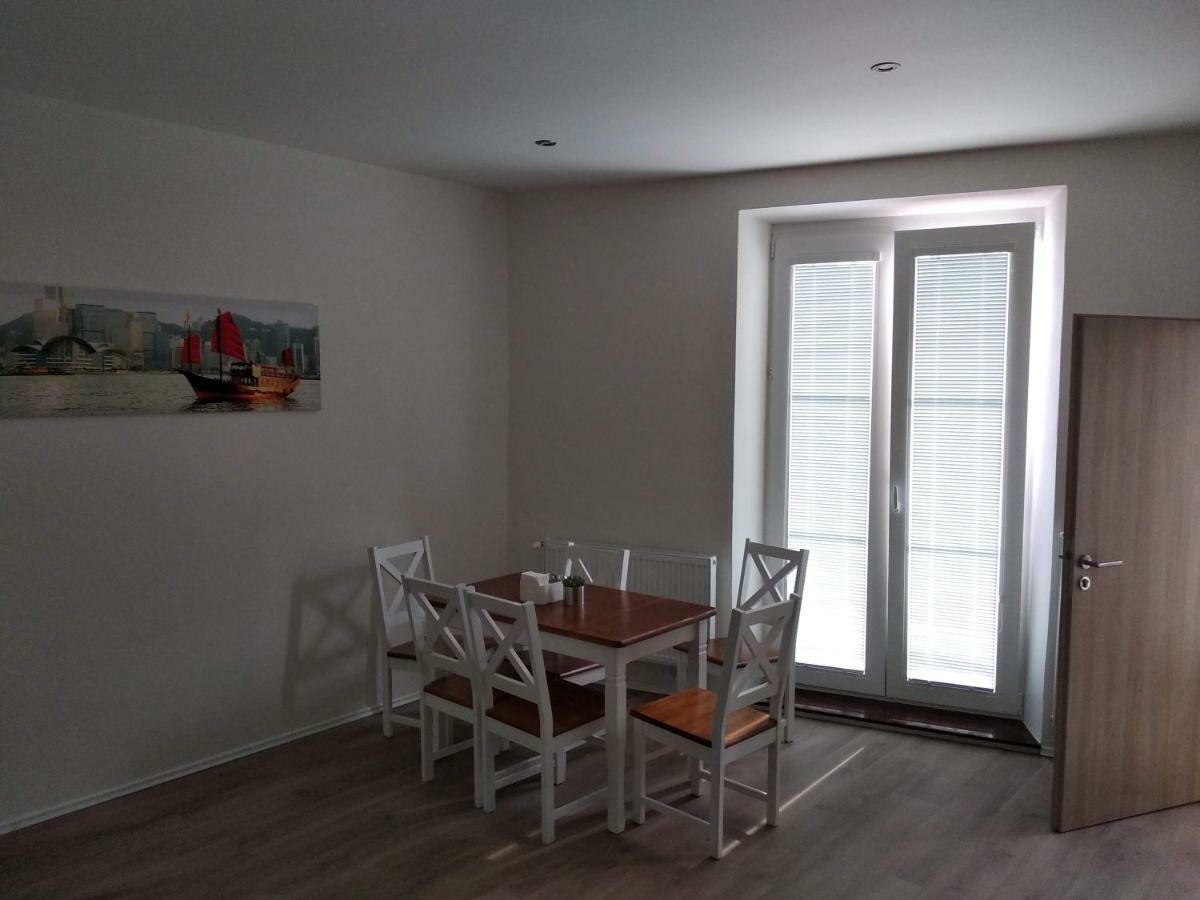 Kate & Jenny Apartments - Cosy Place In The City Center براتسيلافا المظهر الخارجي الصورة