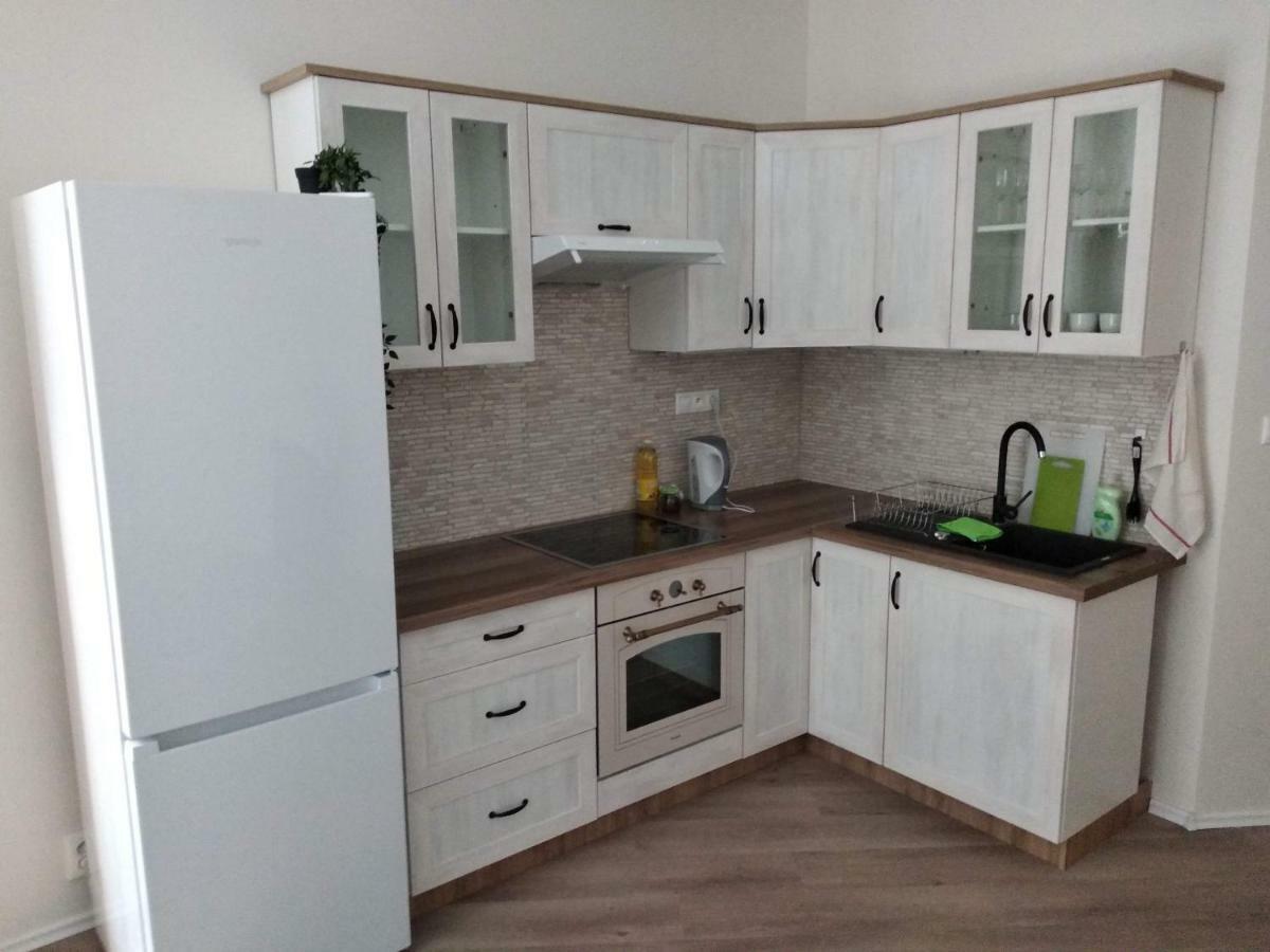 Kate & Jenny Apartments - Cosy Place In The City Center براتسيلافا المظهر الخارجي الصورة